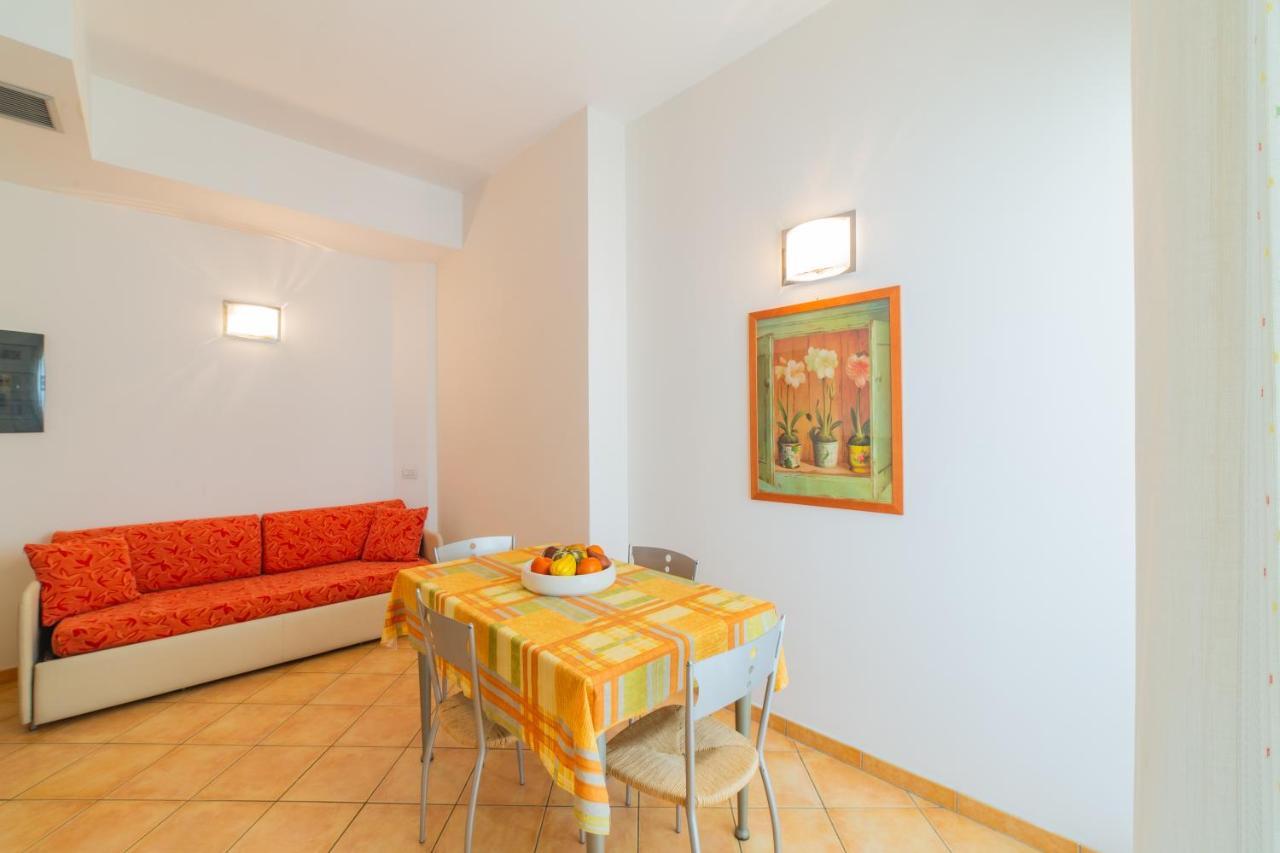 One-Bedroom Standard Apartment,1298409889:JPEG